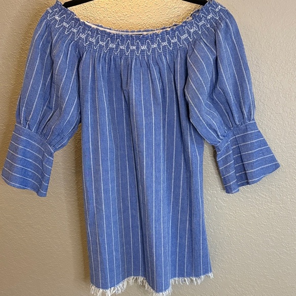 Umgee Blue and White Smocked 3/4 Sleeve Blouse - Picture 1 of 6